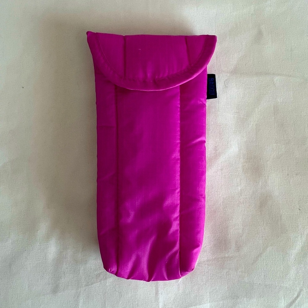 BAGGU Puffy Glasses Sleeve- Extra Pink
